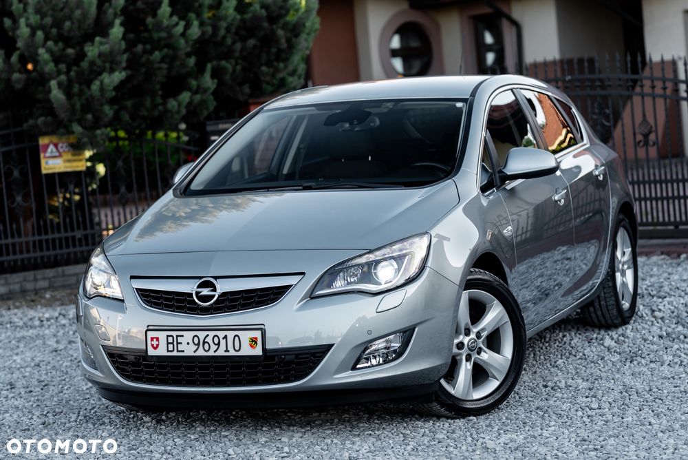 Opel Astra 1.6 Turbo Sport - 4