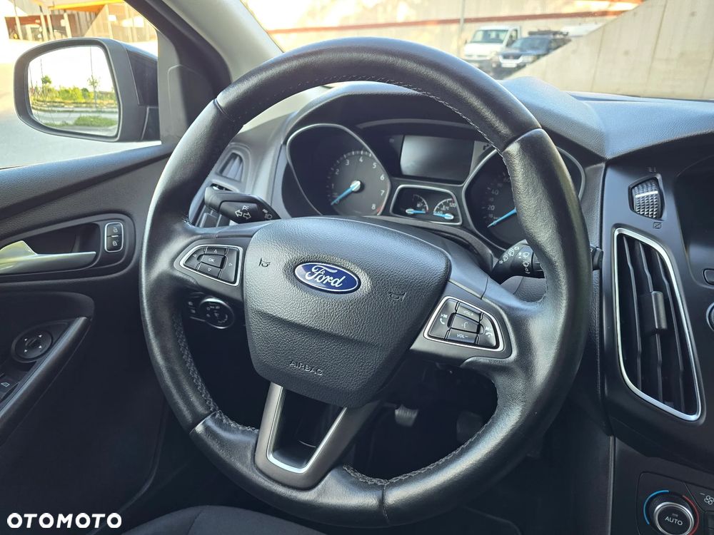 Ford Focus 1.0 EcoBoost Titanium - 14