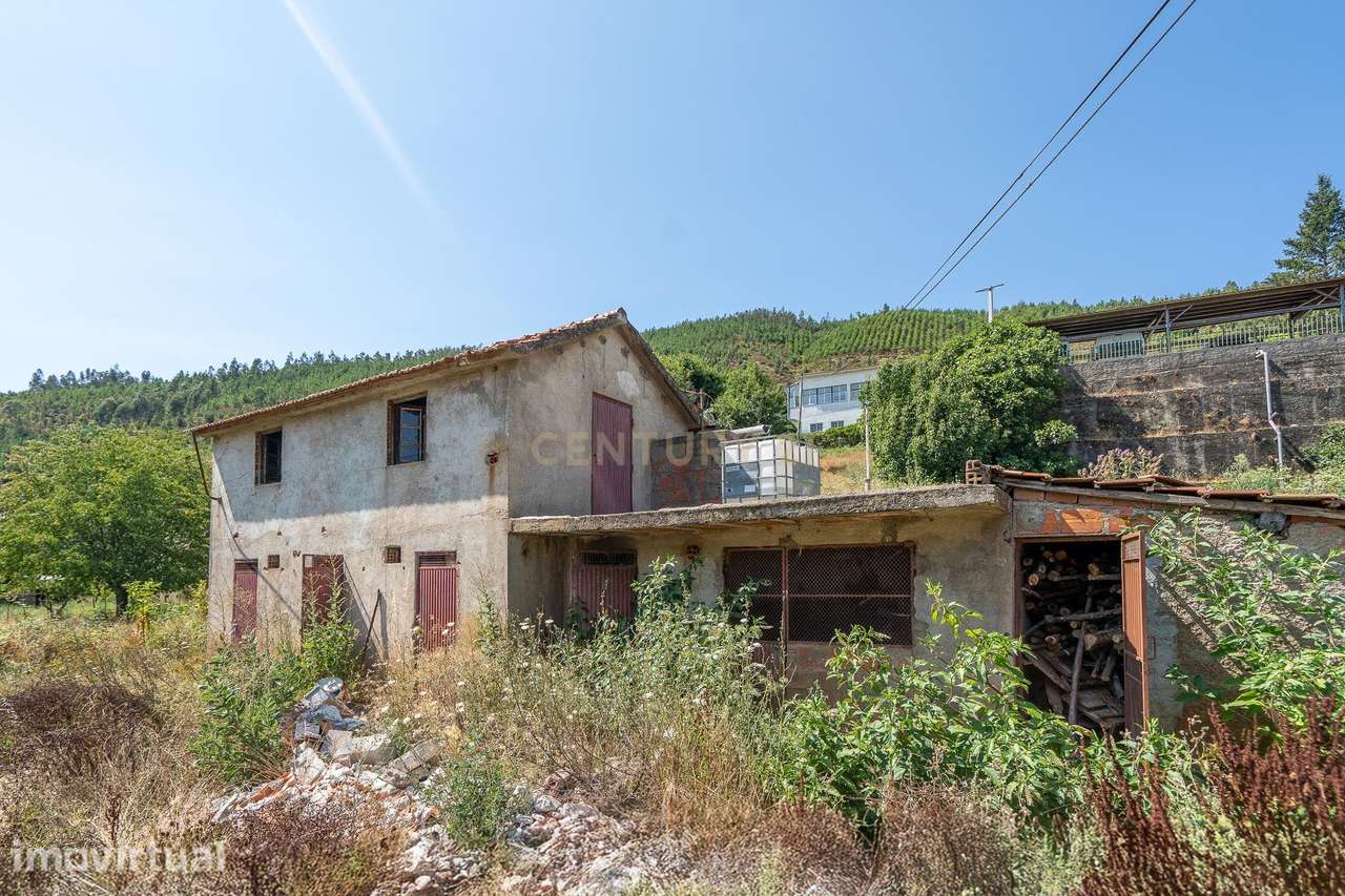Moradia com terreno em  Alvoco das Várzeas, Oliveira do Hospital - Grande imagem: 3/24