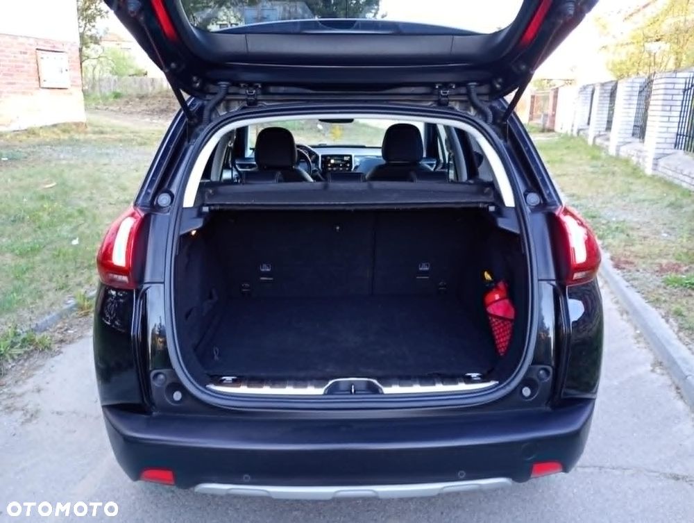 Peugeot 2008 BlueHDi 100 STOP & START Allure - 22