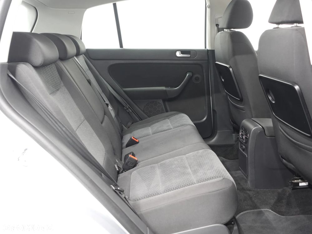 Volkswagen Golf Plus 1.6 Comfortline - 25