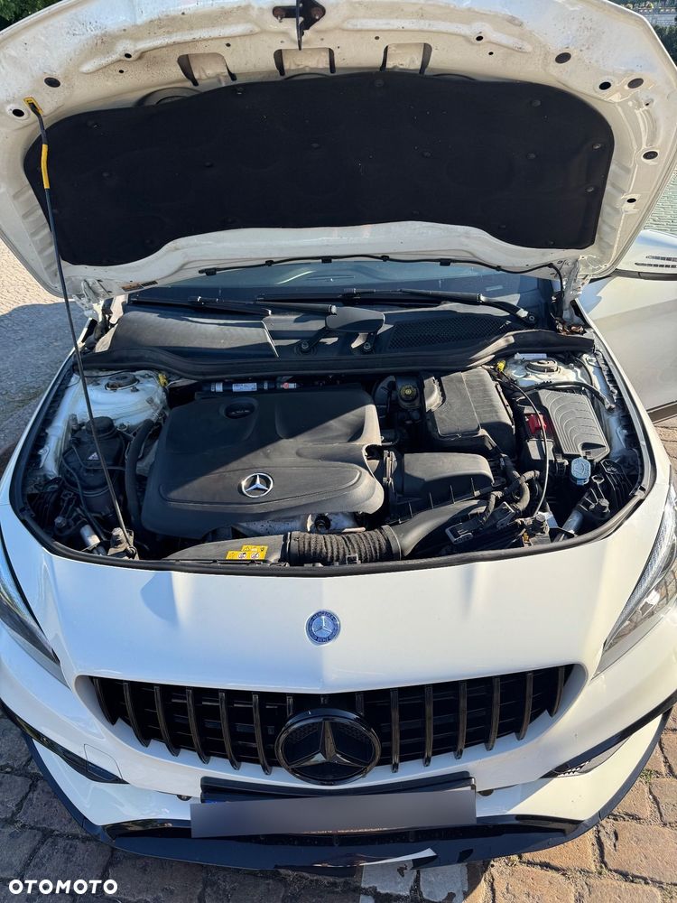 Mercedes-Benz CLA 220 4-Matic AMG Line - 15
