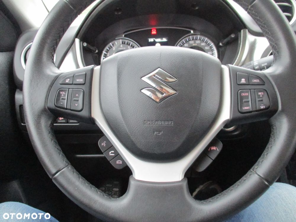 Suzuki Vitara 1.0 Boosterjet Premium 4WD - 16