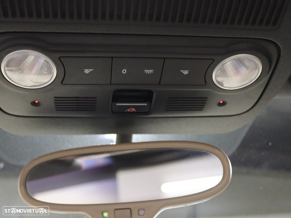 VW New Beetle Cabriolet 1.4 TSI Sport DSG - 39