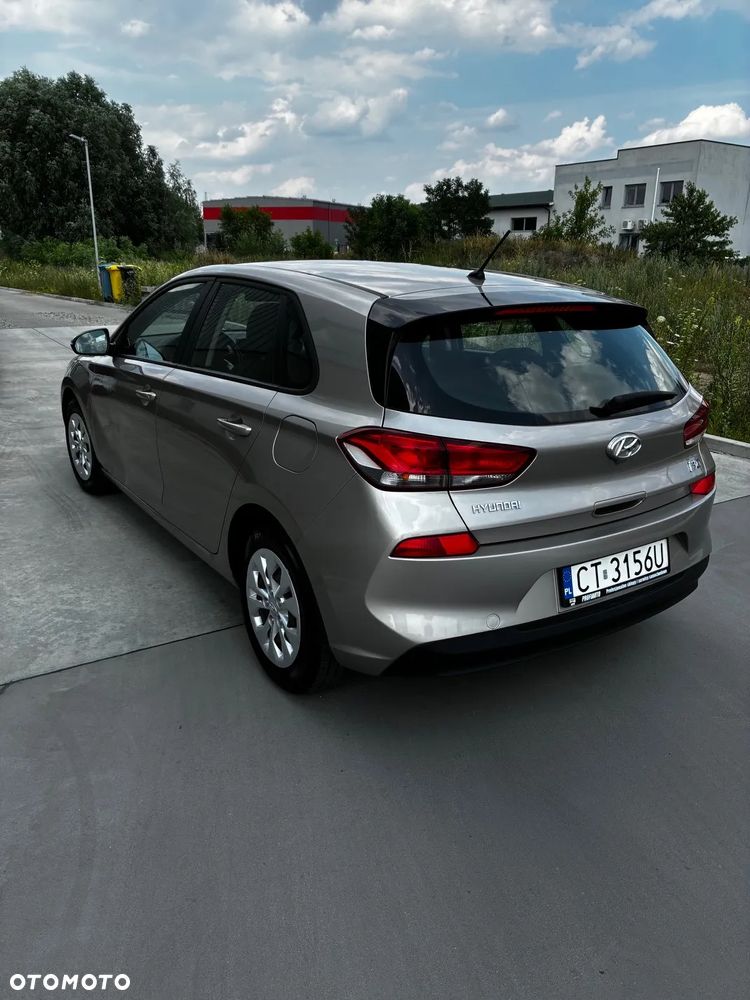 Hyundai i30 1.4 Classic + - 6