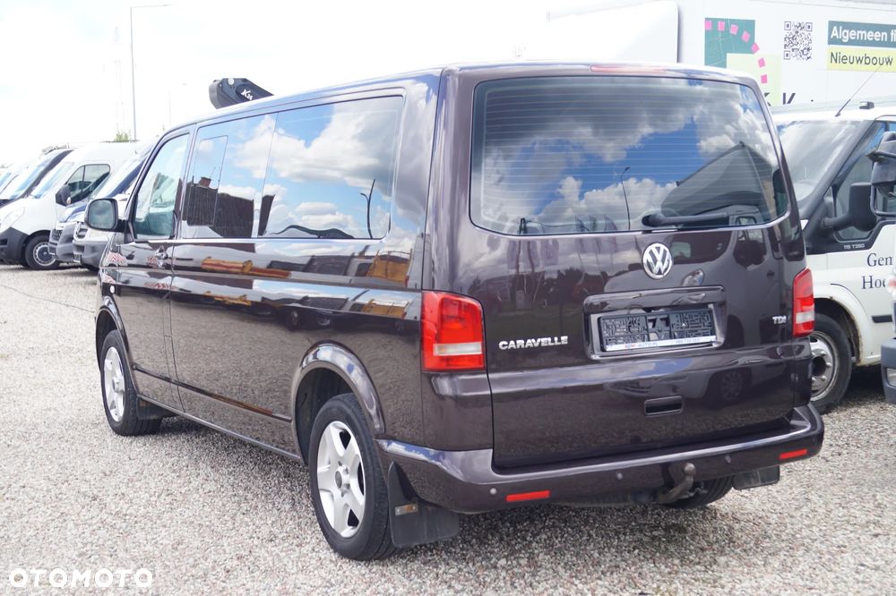 Volkswagen Caravelle - 8