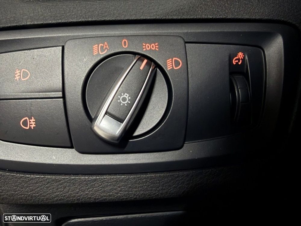BMW X1 18 i sDrive Advantage Auto - 31