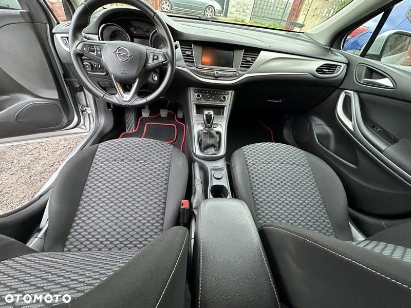 Opel Astra 1.2 T Elegance S&S - 24