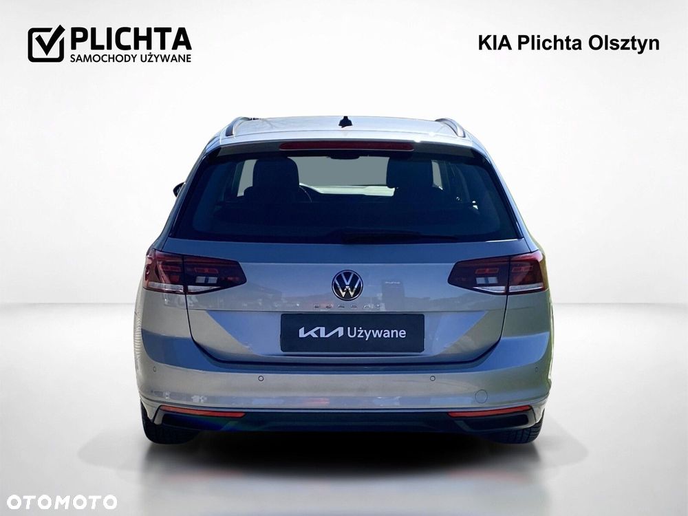 Volkswagen Passat - 4