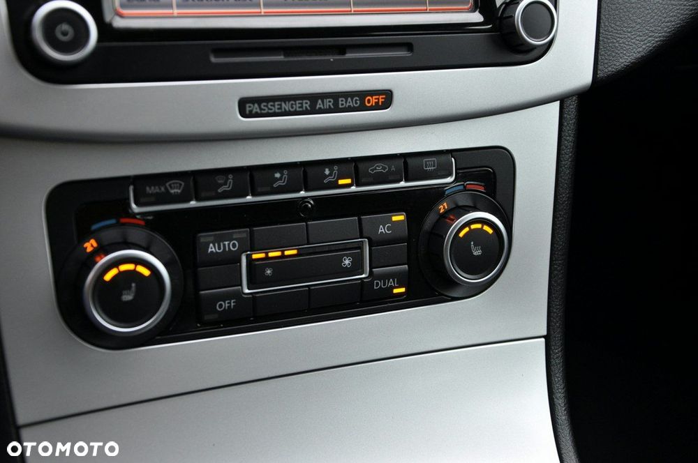 Volkswagen Passat CC - 34