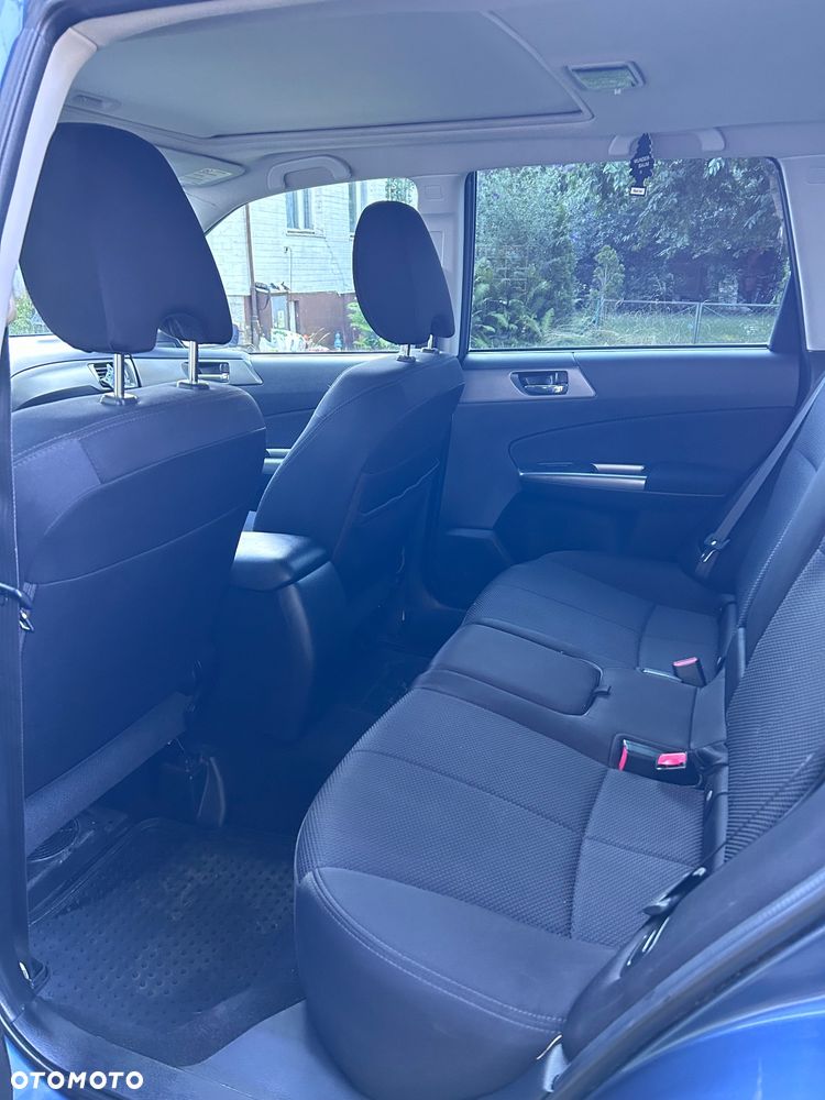 Subaru Forester 2.0 XA Euro5 - 32
