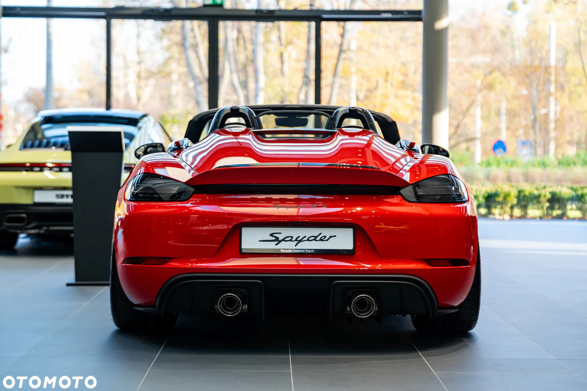 Porsche 718 Spyder - 6