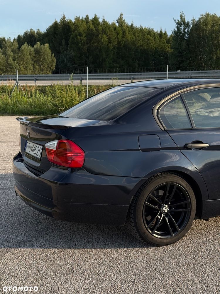 BMW Seria 3 318i - 3