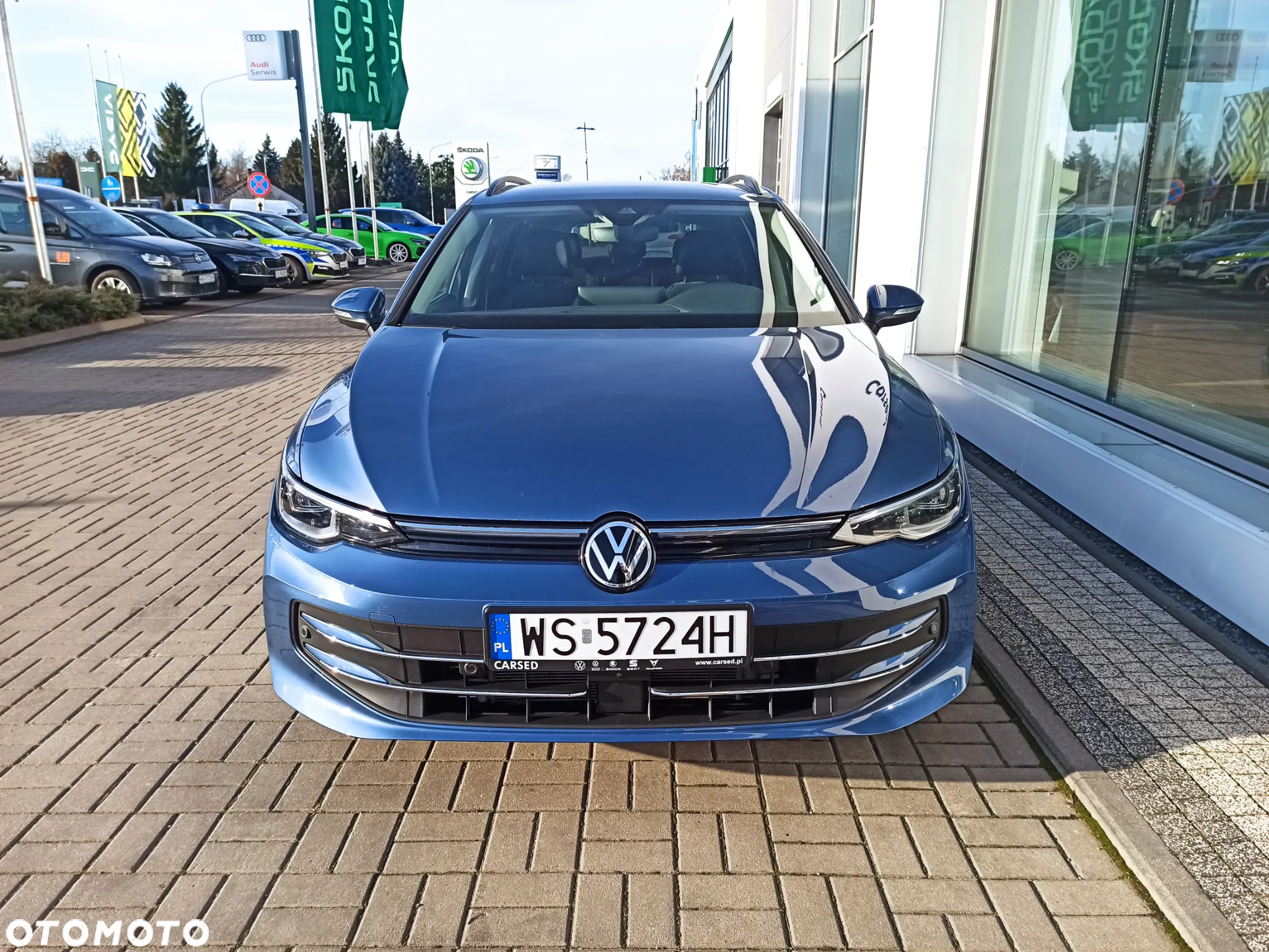 Volkswagen Golf - 8