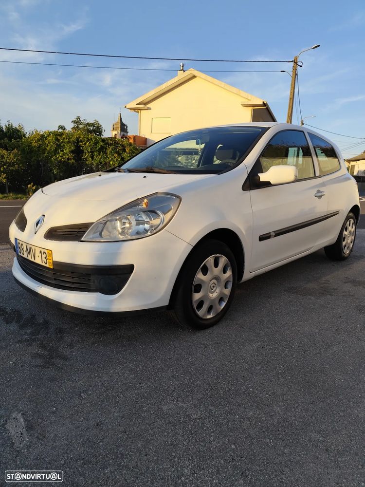 Renault Clio - 1