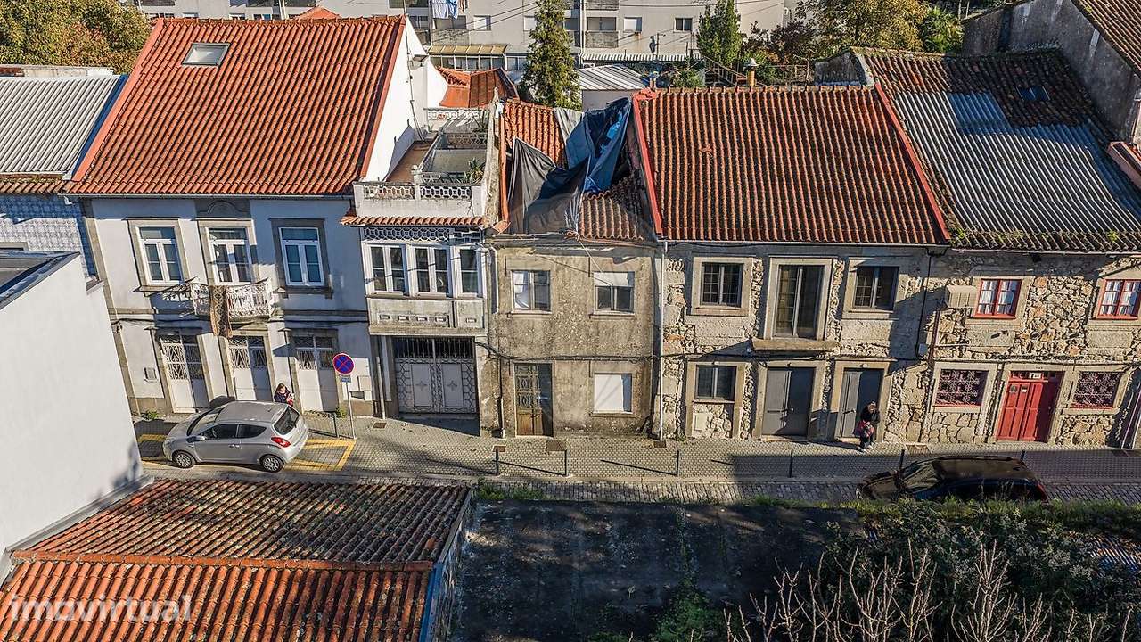Moradia T3 para venda na Rua Costa Gomes em Real, Braga - Grande imagem: 2/13