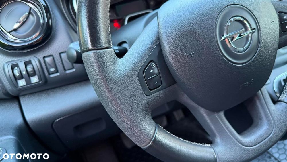 Opel Vivaro L2H1 2,9t Elegance Premium - 13