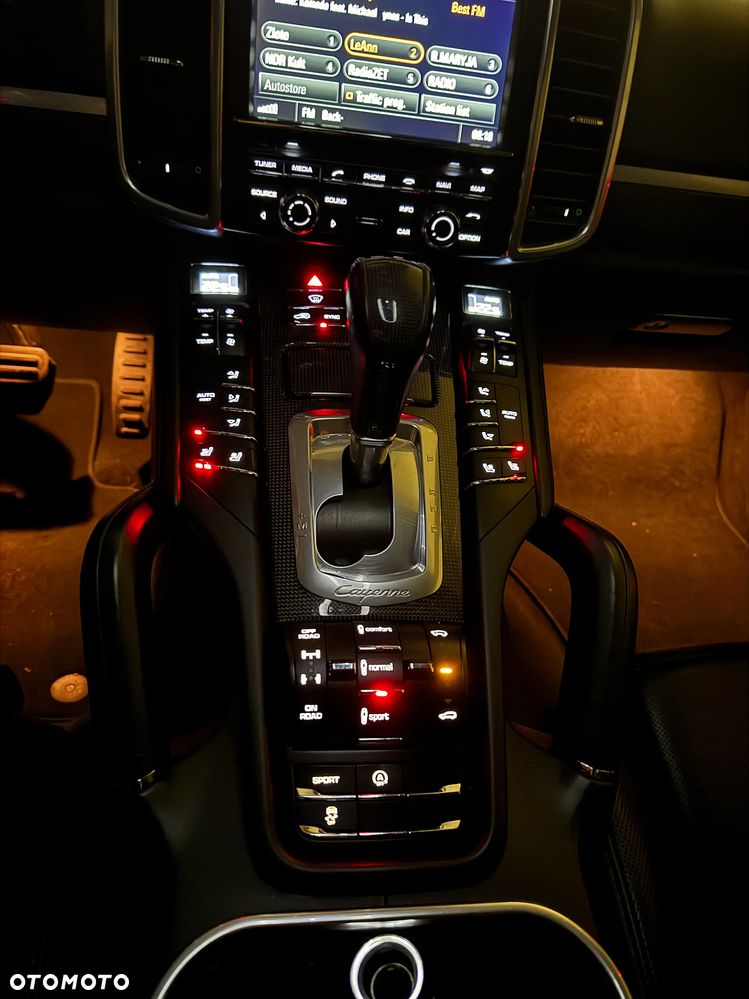 Porsche Cayenne Diesel Platinum Edition - 25