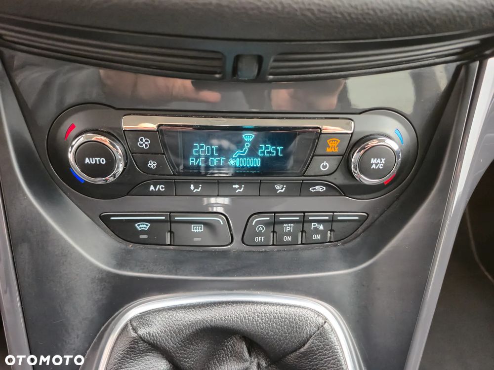 Ford Kuga 2.0 TDCi 4x4 Titanium - 24