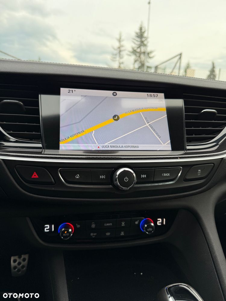 Opel Insignia - 17
