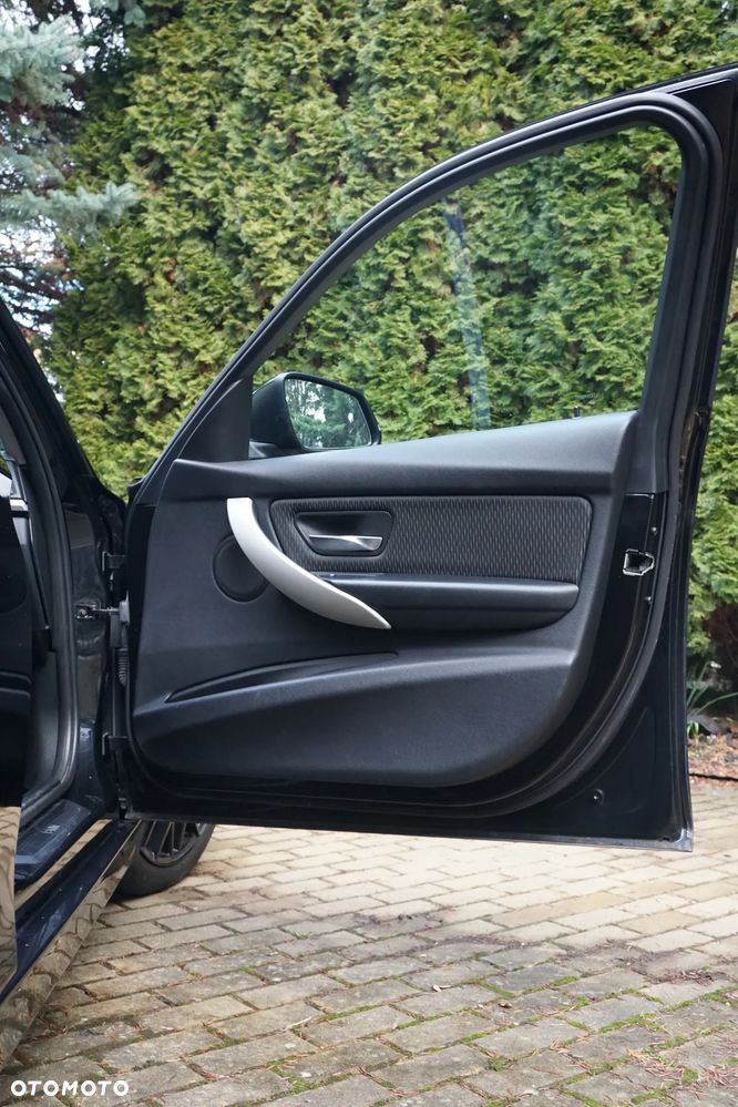 BMW Seria 3 - 28