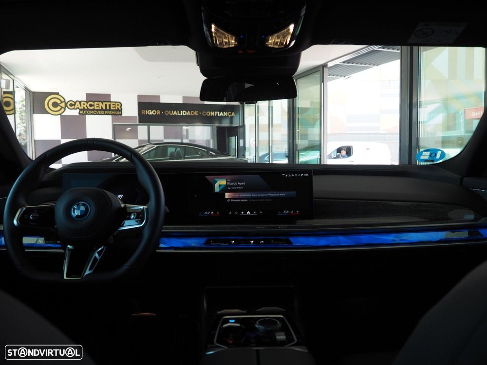 BMW i7 xDrive60 Pack Desportivo M - 12