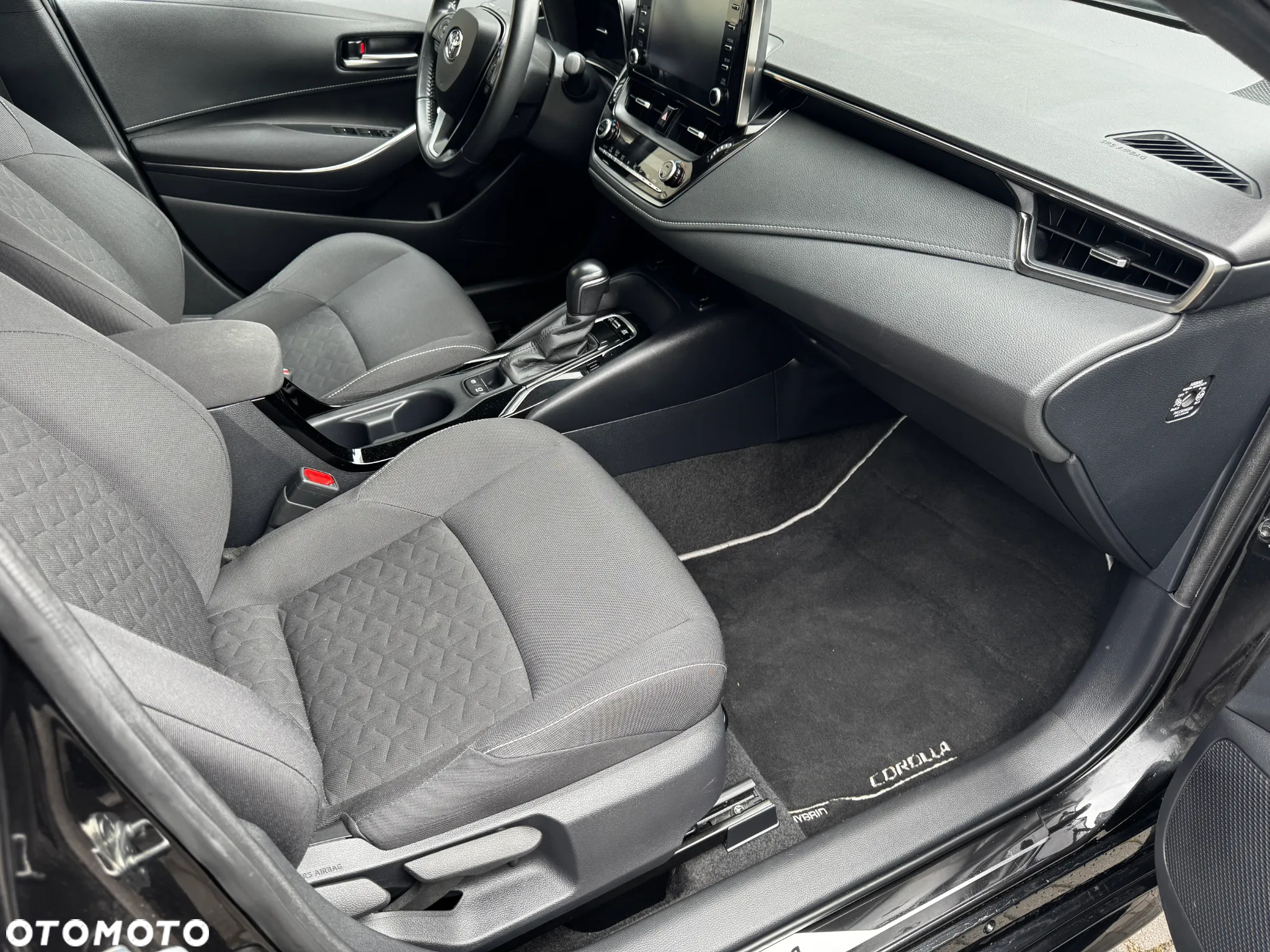 Toyota Corolla 1.8 Hybrid Comfort - 10