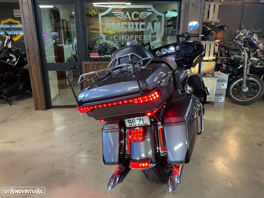 Harley-Davidson FLHT Ultra Limited - 18