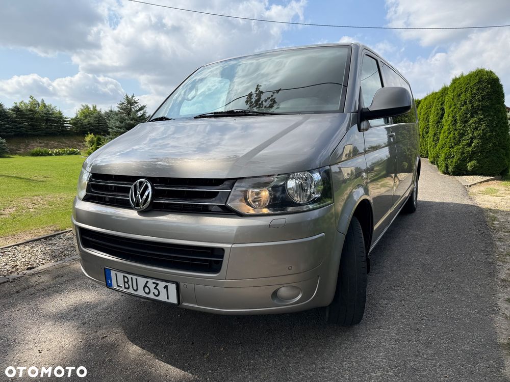 Volkswagen Caravelle - 10
