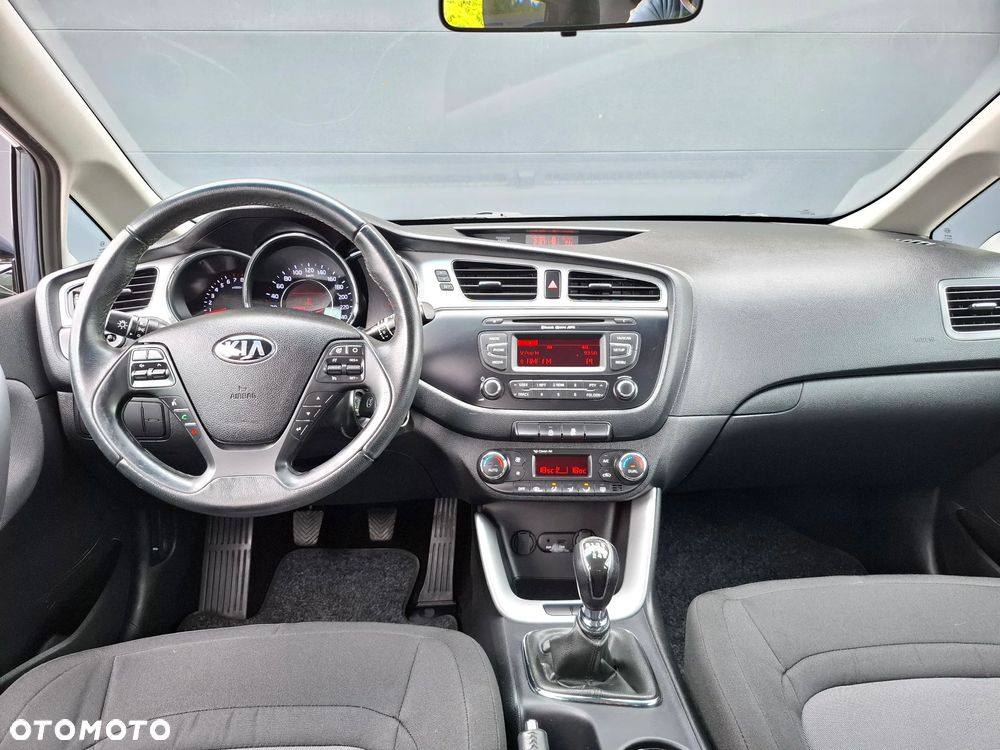 Kia Ceed 1.6 GDI Platinum Edition - 26