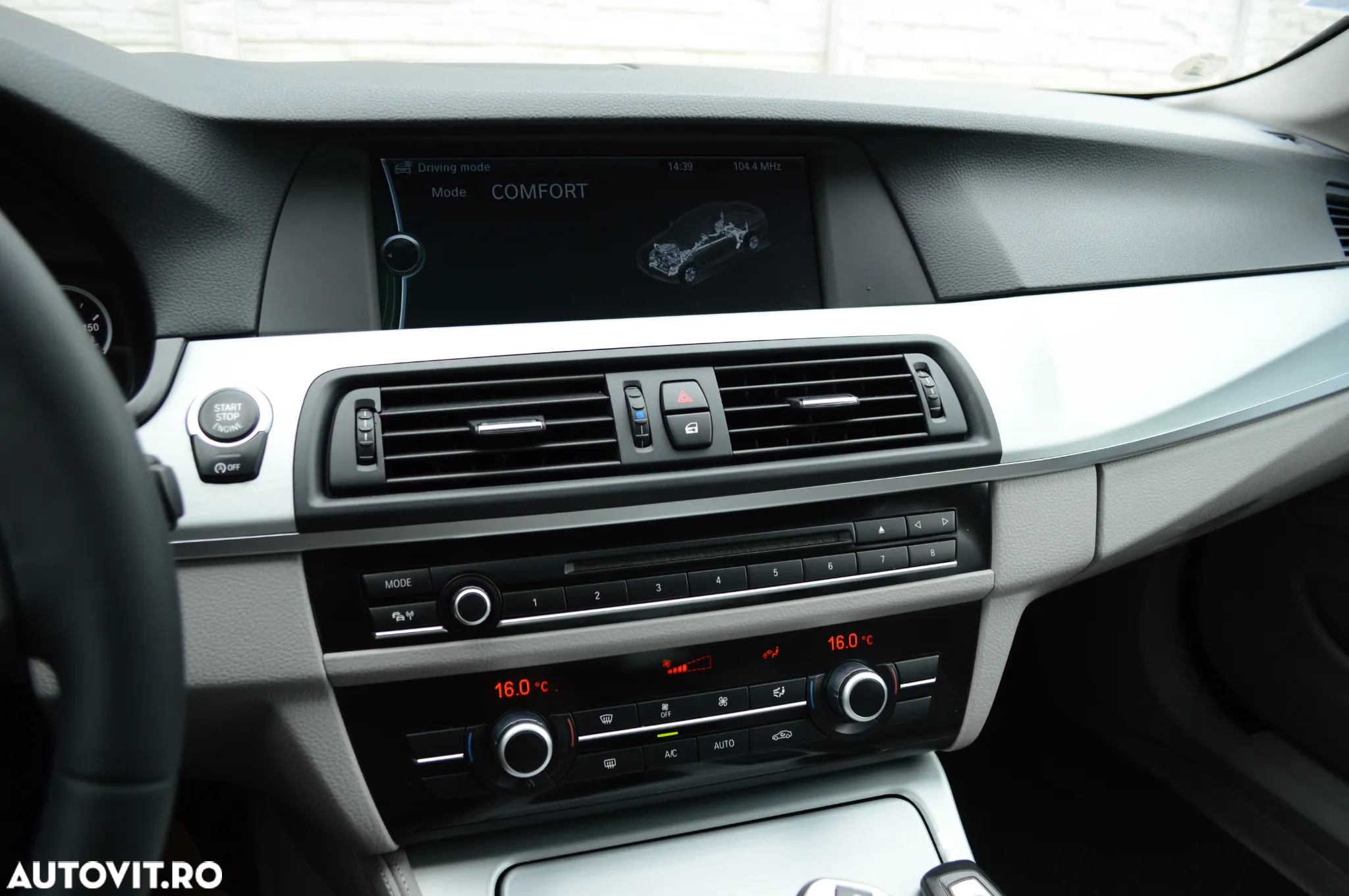 BMW Seria 5 525d xDrive Sport-Aut. - 31