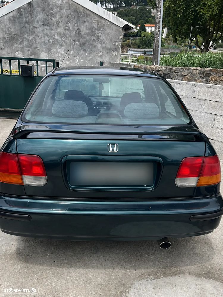 Honda Civic 1.5i LS - 4