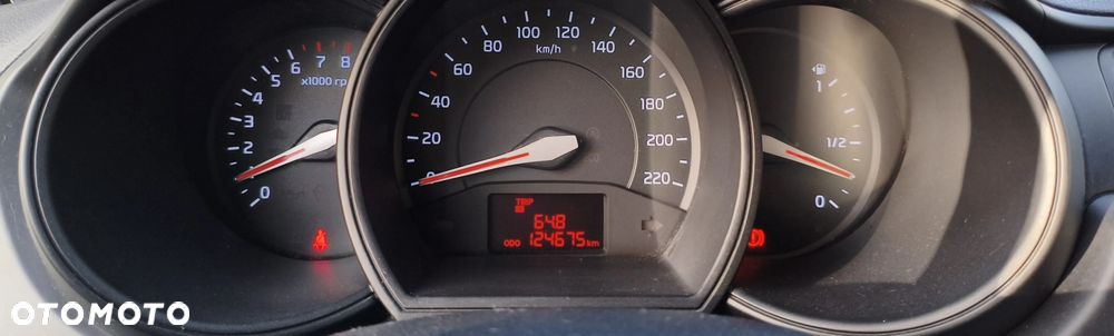Kia Rio - 5