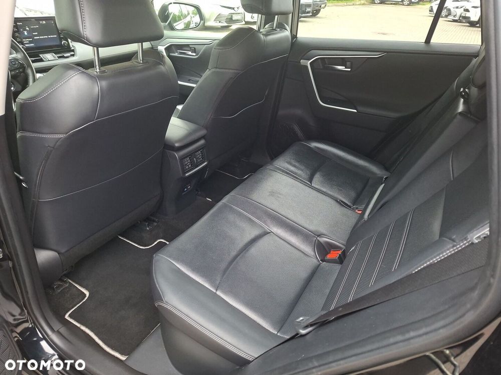 Toyota RAV4 - 10