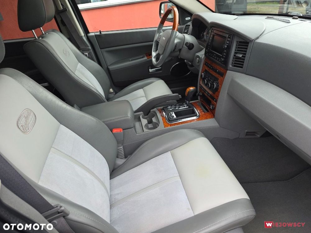 Jeep Grand Cherokee - 20