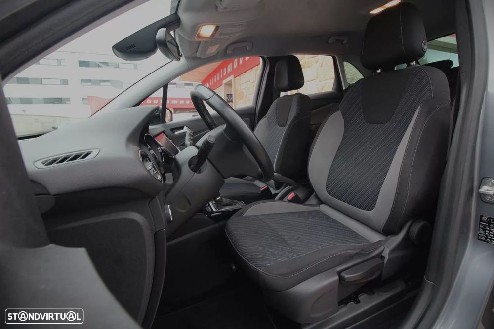 Opel Crossland X - 13