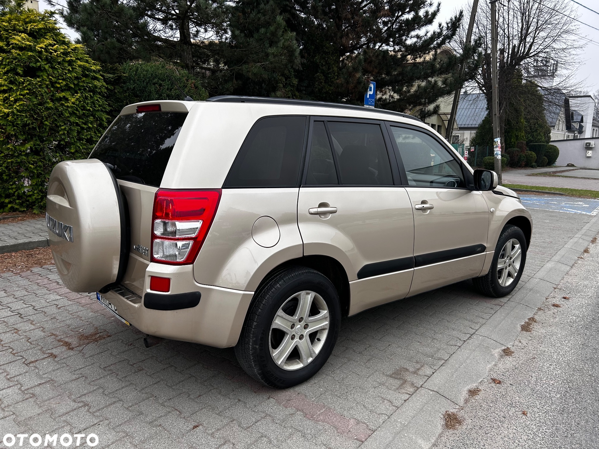 Suzuki Grand Vitara 2.0 - 5