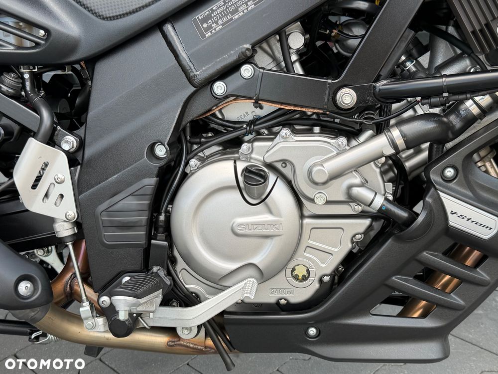 Suzuki V-STROM - 13