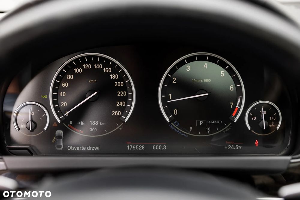 BMW Seria 6 650i xDrive - 24