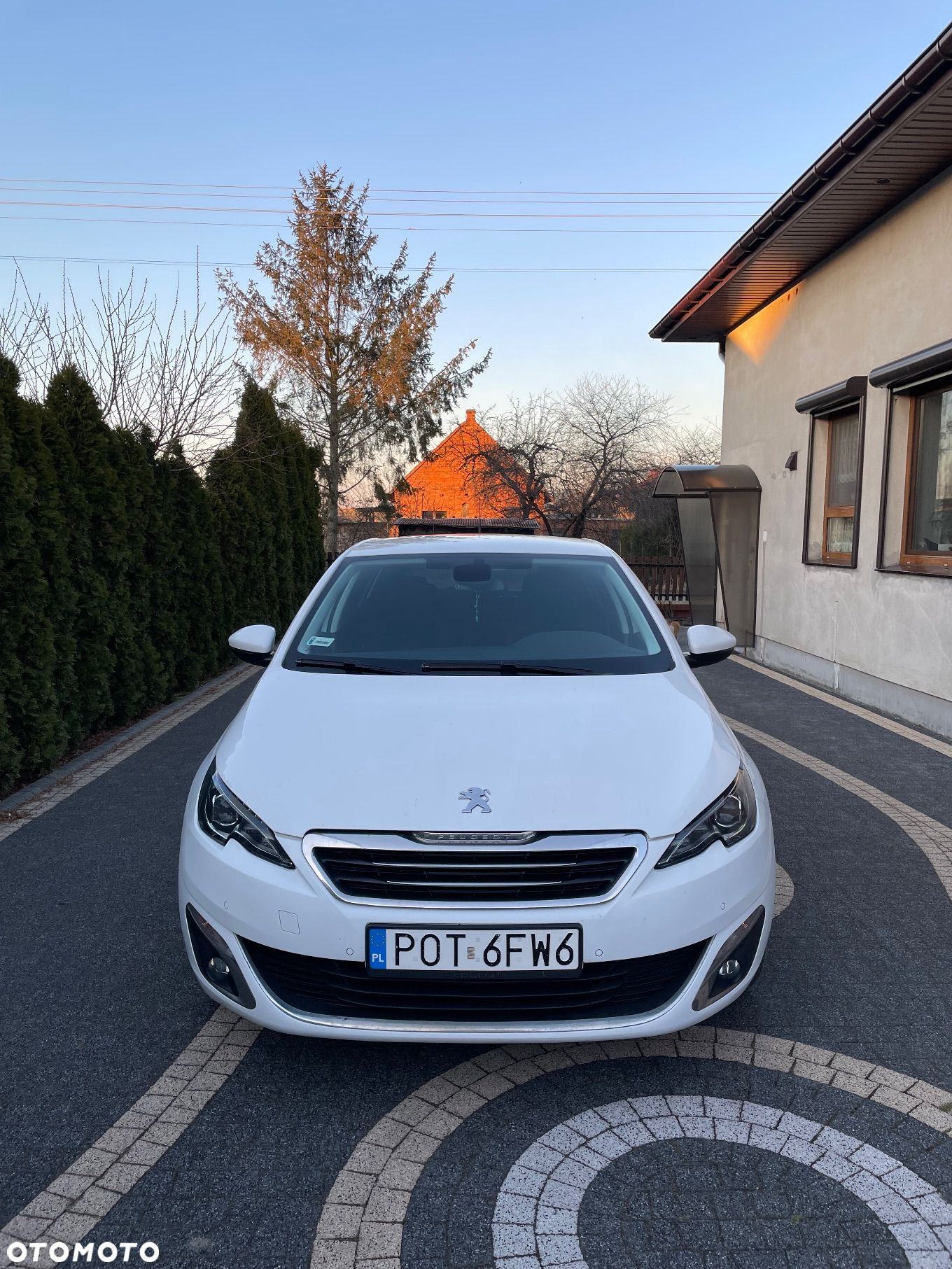 Peugeot 308 1.2 PureTech Allure S&S - 1