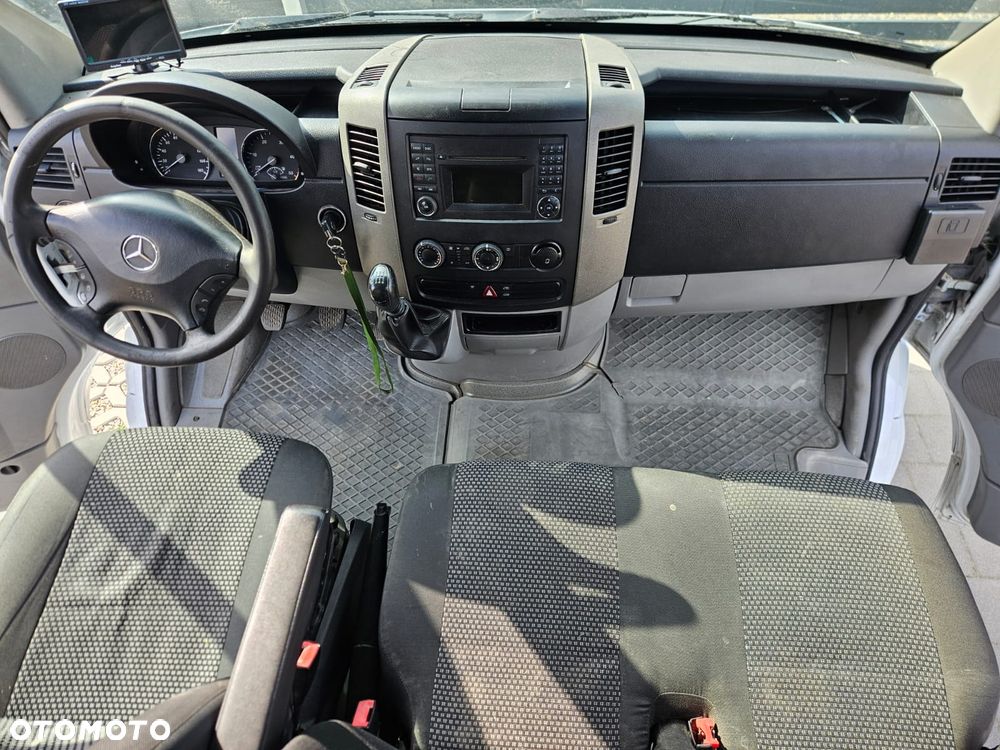 Mercedes-Benz SPRINTER - 11