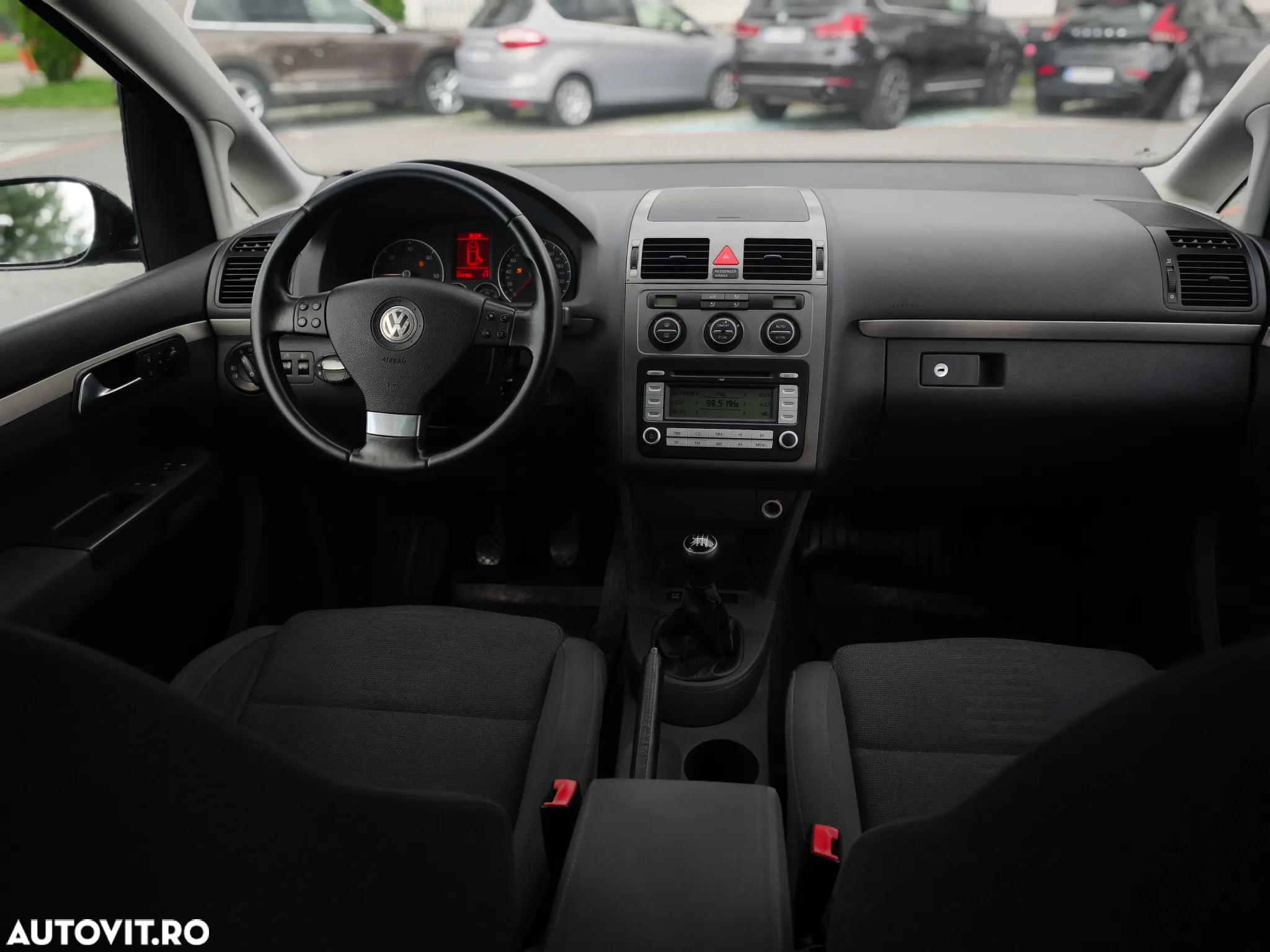 Volkswagen Touran 1.9TDI Highline - 6