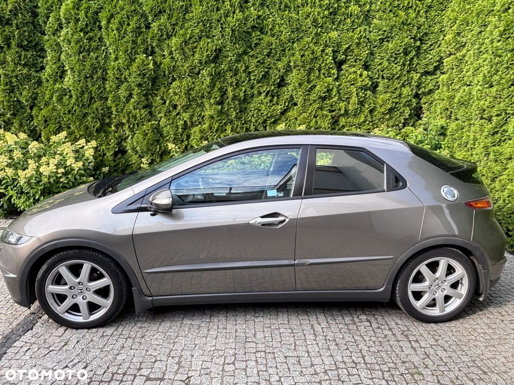 Honda Civic 1.8 Executive - 1