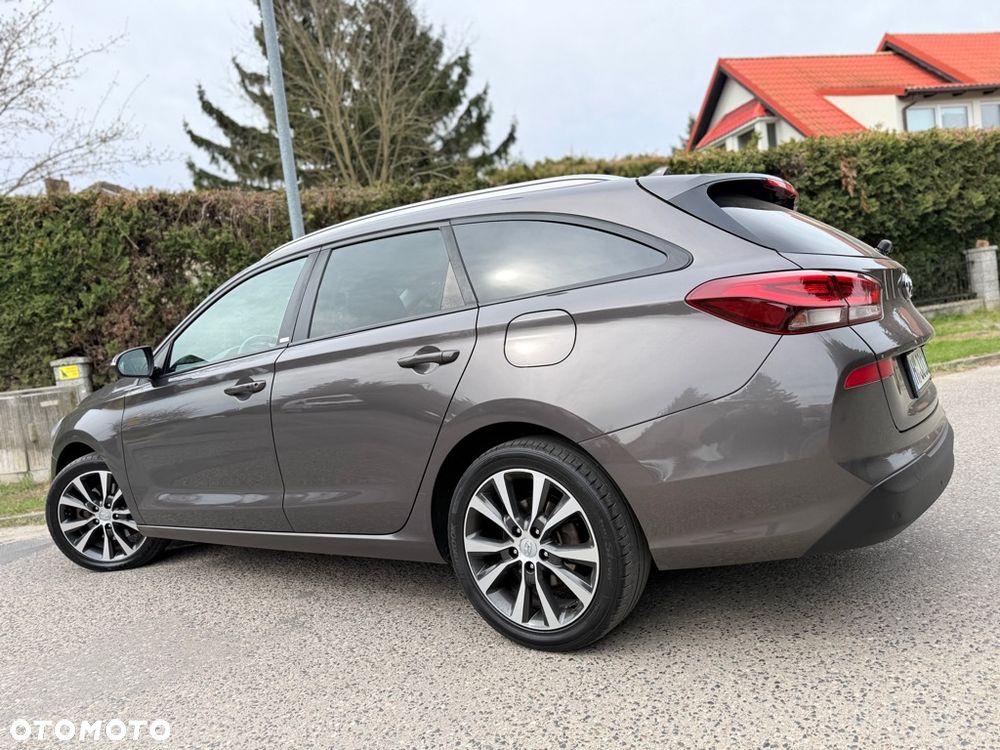 Hyundai i30 1.4 T-GDI DCT Premium - 16