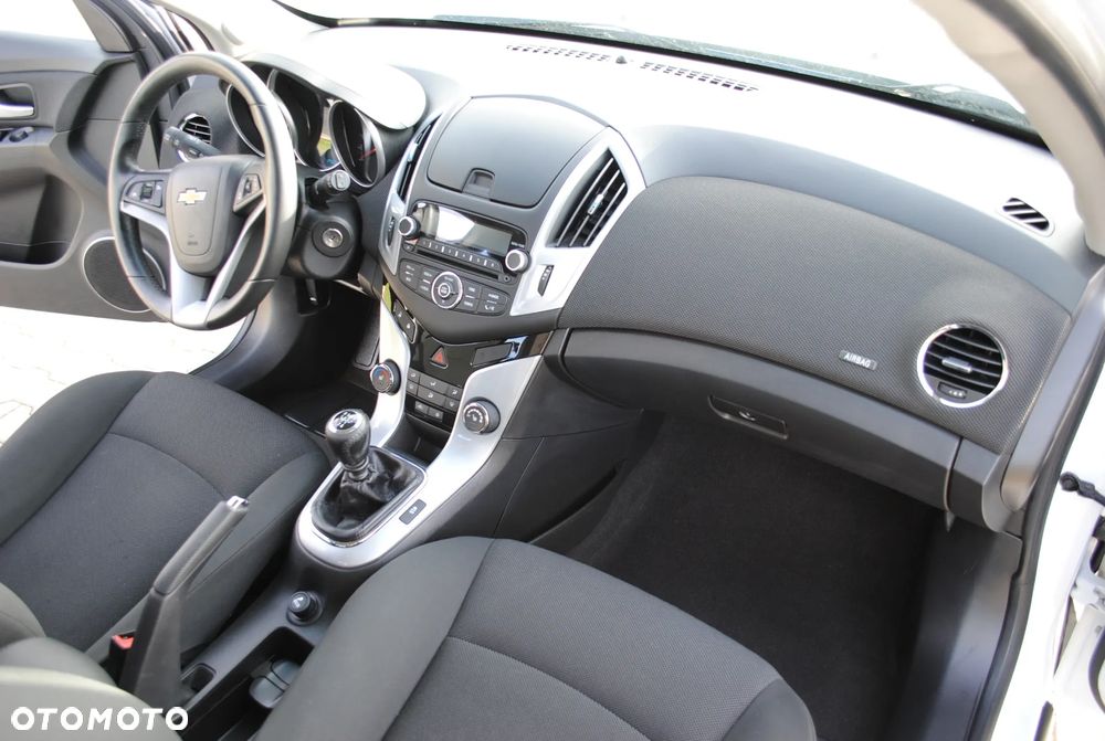 Chevrolet Cruze 1.8 LT - 22