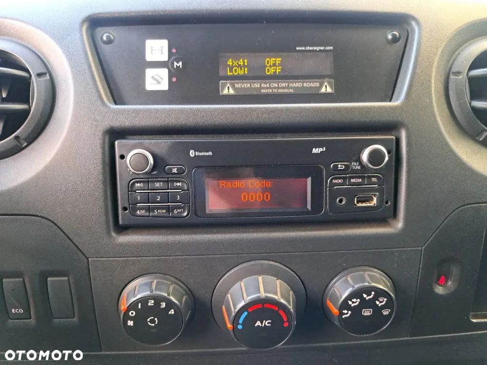 Renault MASTER 4x4 Brygadowy 6 Osób - 14