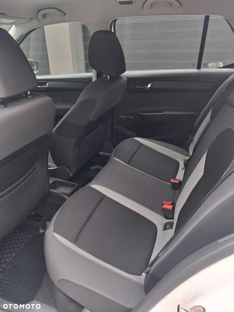Skoda Fabia 1.0 TSI Ambition - 11