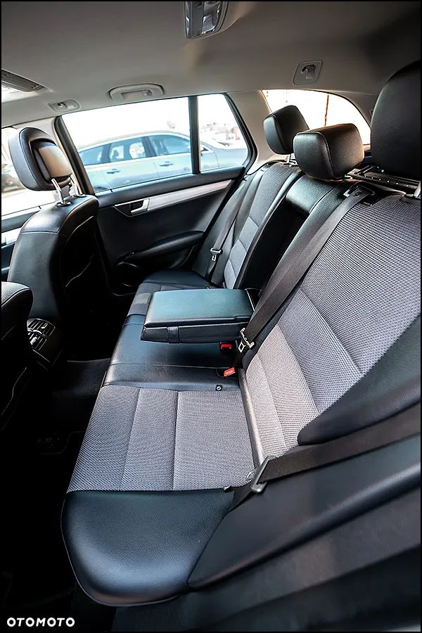 Mercedes-Benz Klasa C - 34