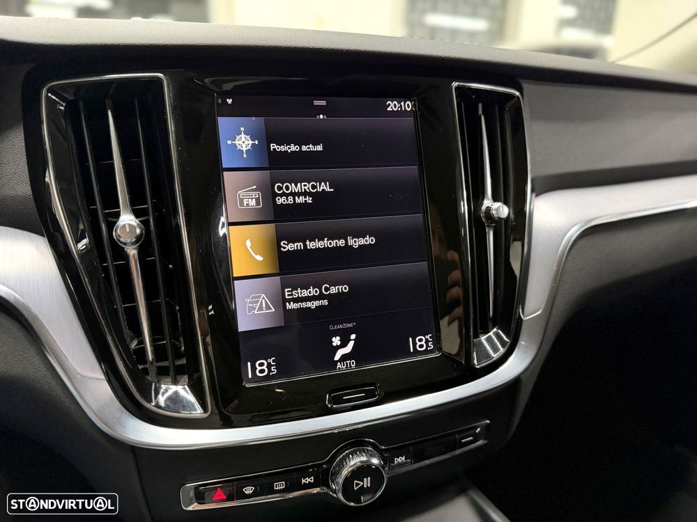 Volvo V60 2.0 D3 Momentum Core Geartronic - 17