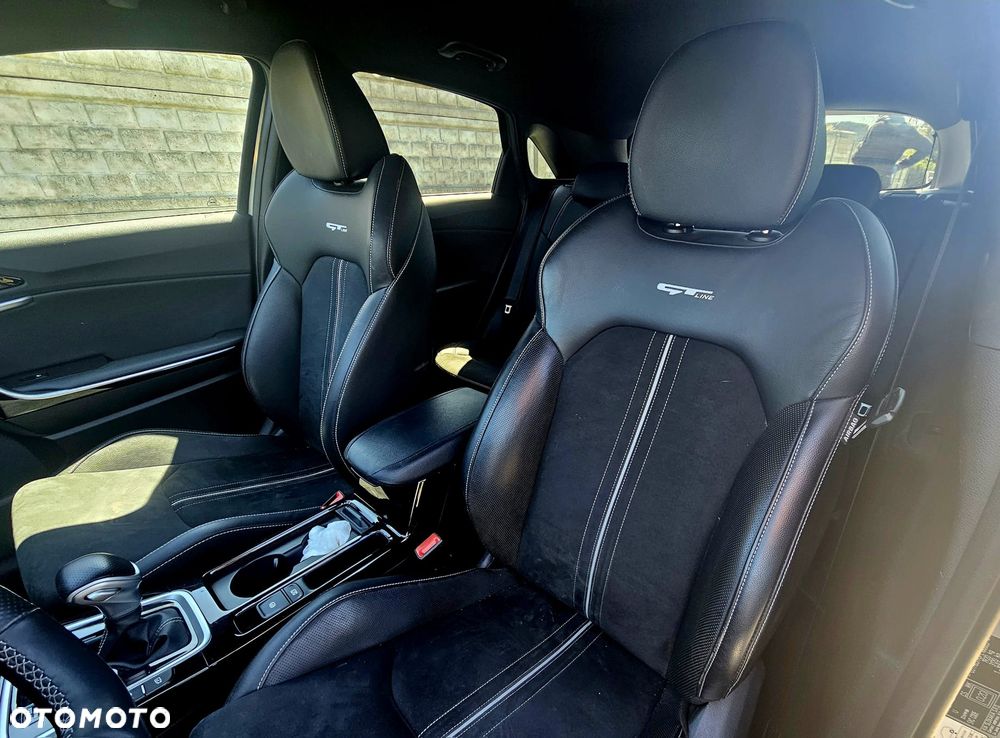 Kia Ceed 1.6 CRDi (48V Mild-Hybrid) DCT7 GT Line - 14